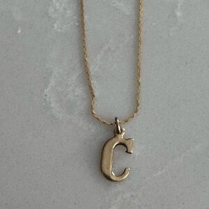 Vintage 14k Gold Initial 'C' Pendant Necklace.